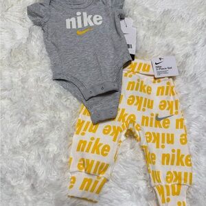New Nike 2 Piece Outfit